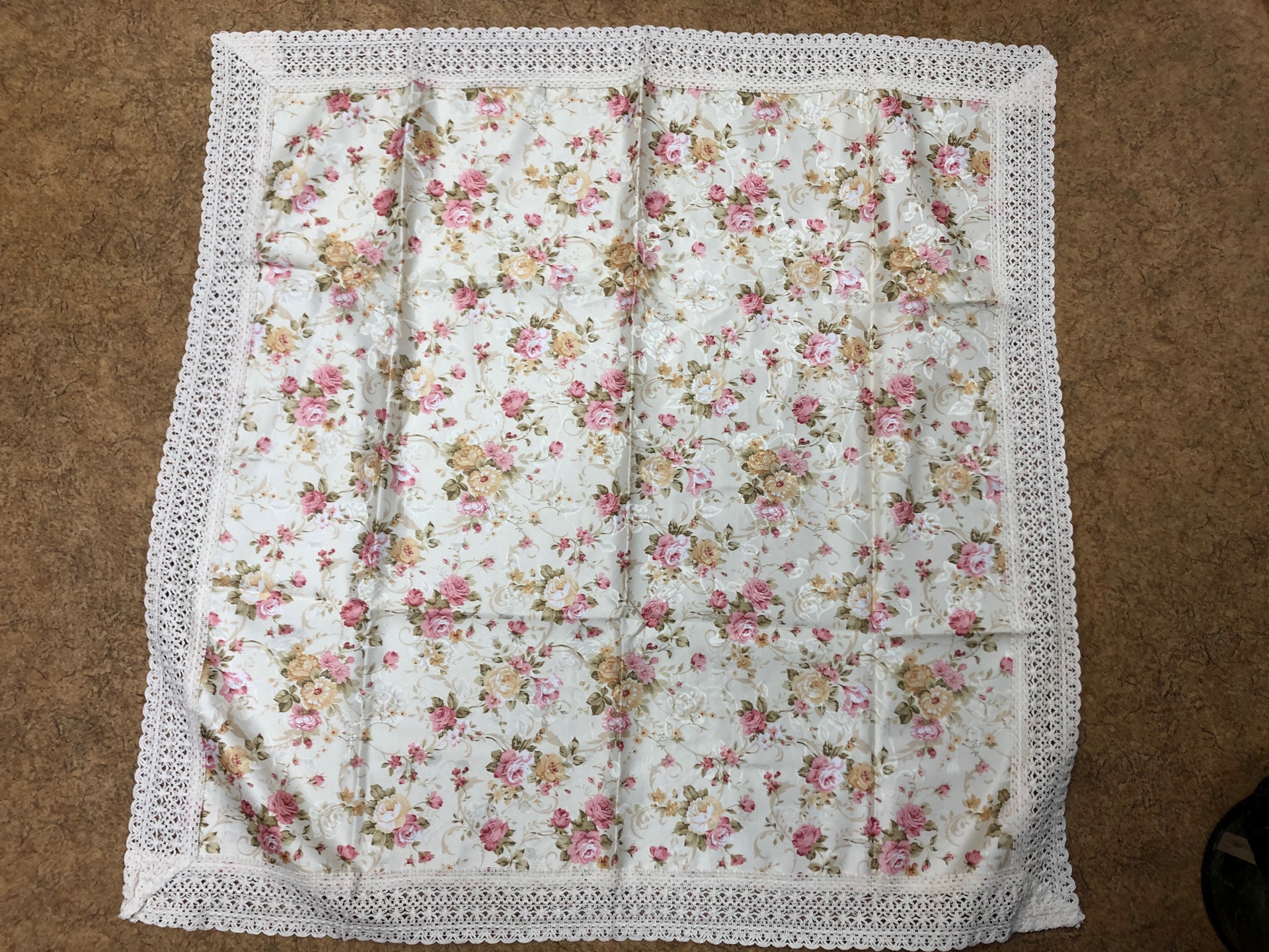 Скатерть 90*90см/180шт